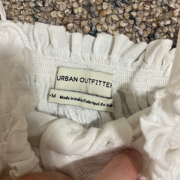 Super cute UO top - Picture 2 of 3